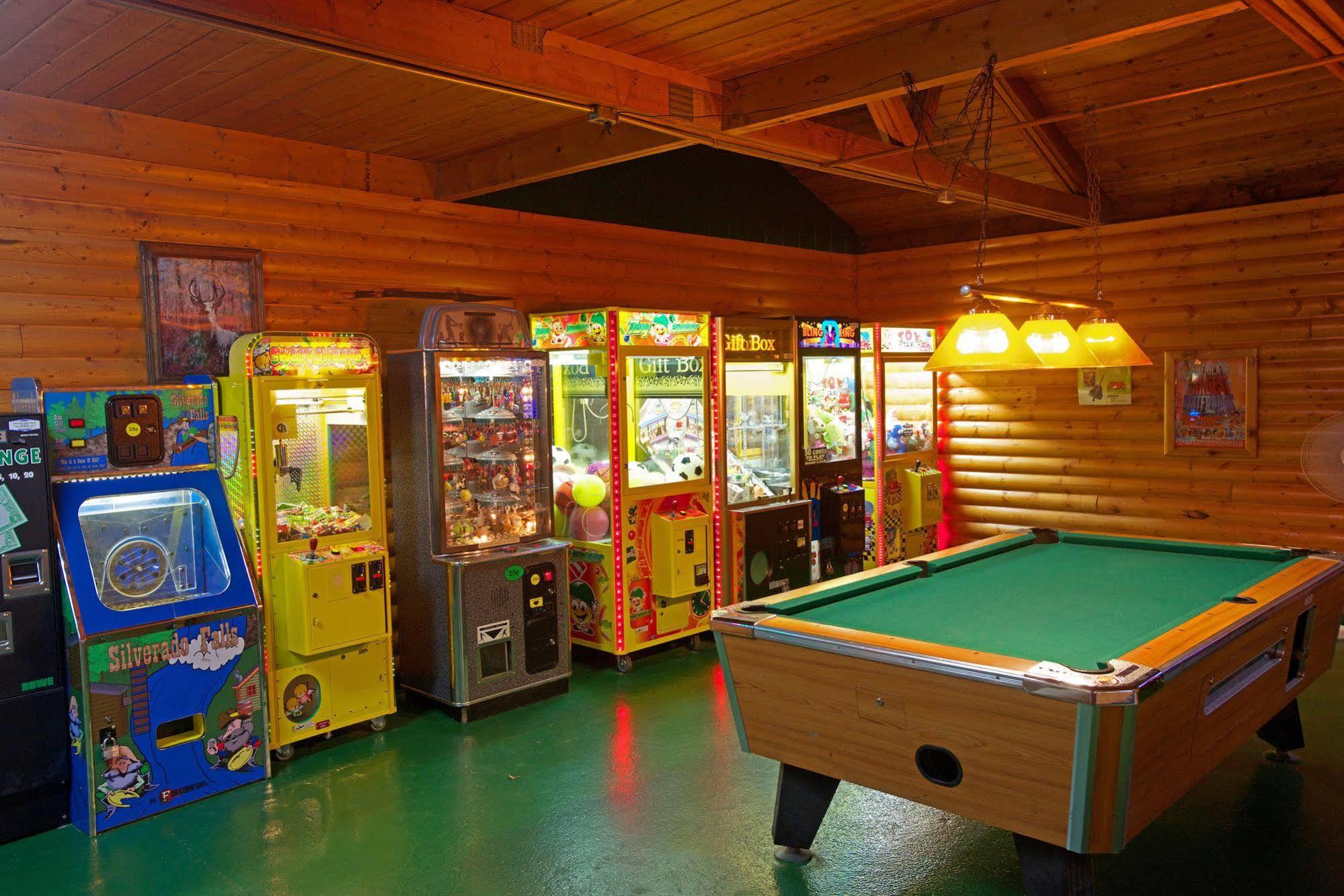 Arrowhead Resort Campground Plainville المظهر الخارجي الصورة
