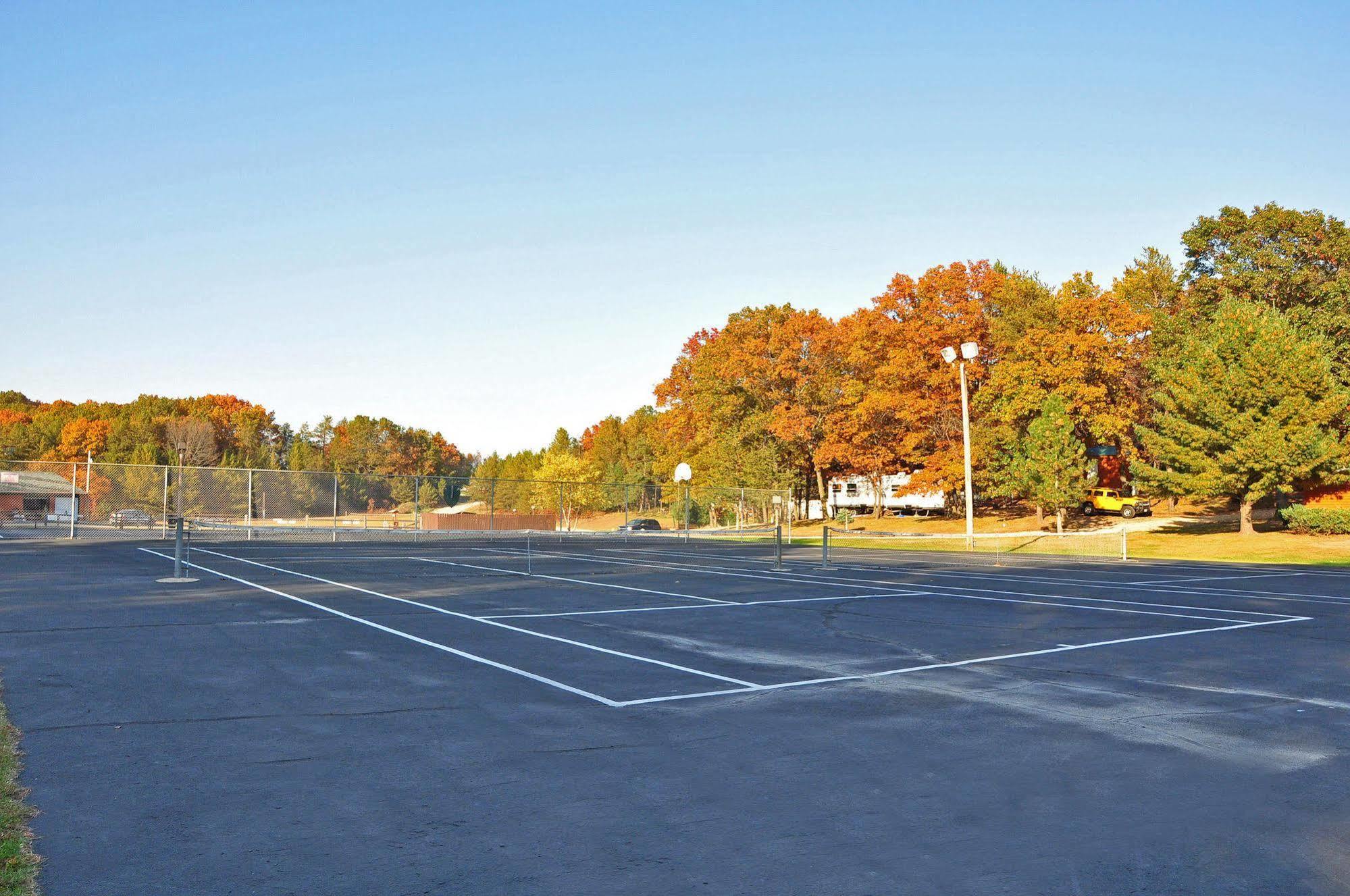 Arrowhead Resort Campground Plainville المظهر الخارجي الصورة