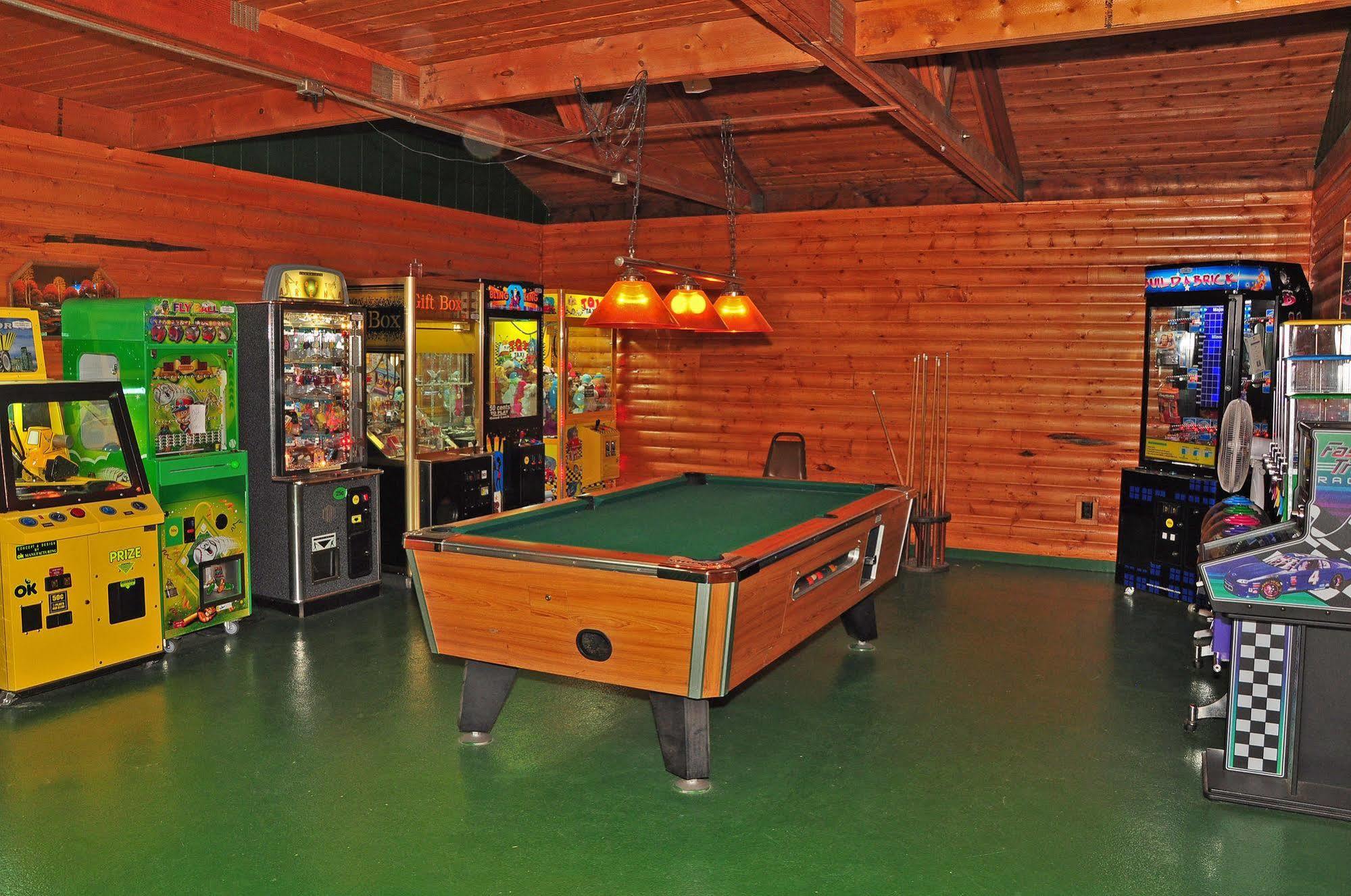Arrowhead Resort Campground Plainville المظهر الخارجي الصورة