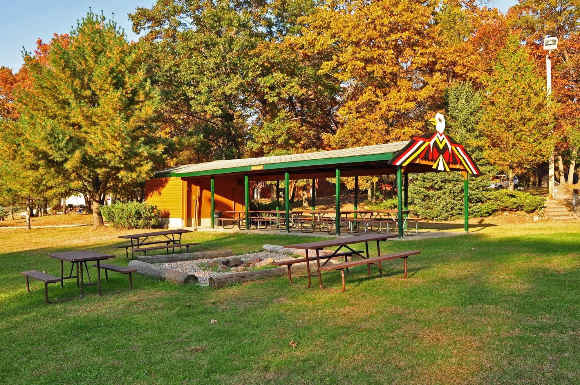 Arrowhead Resort Campground Plainville المظهر الخارجي الصورة